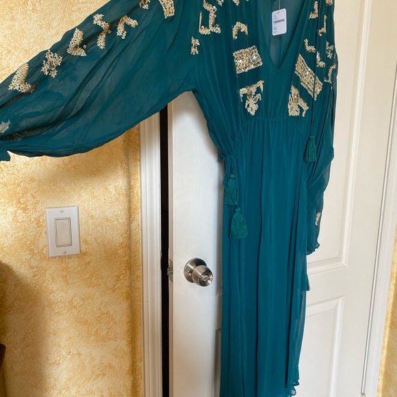 Dress - Picture 7 of 13